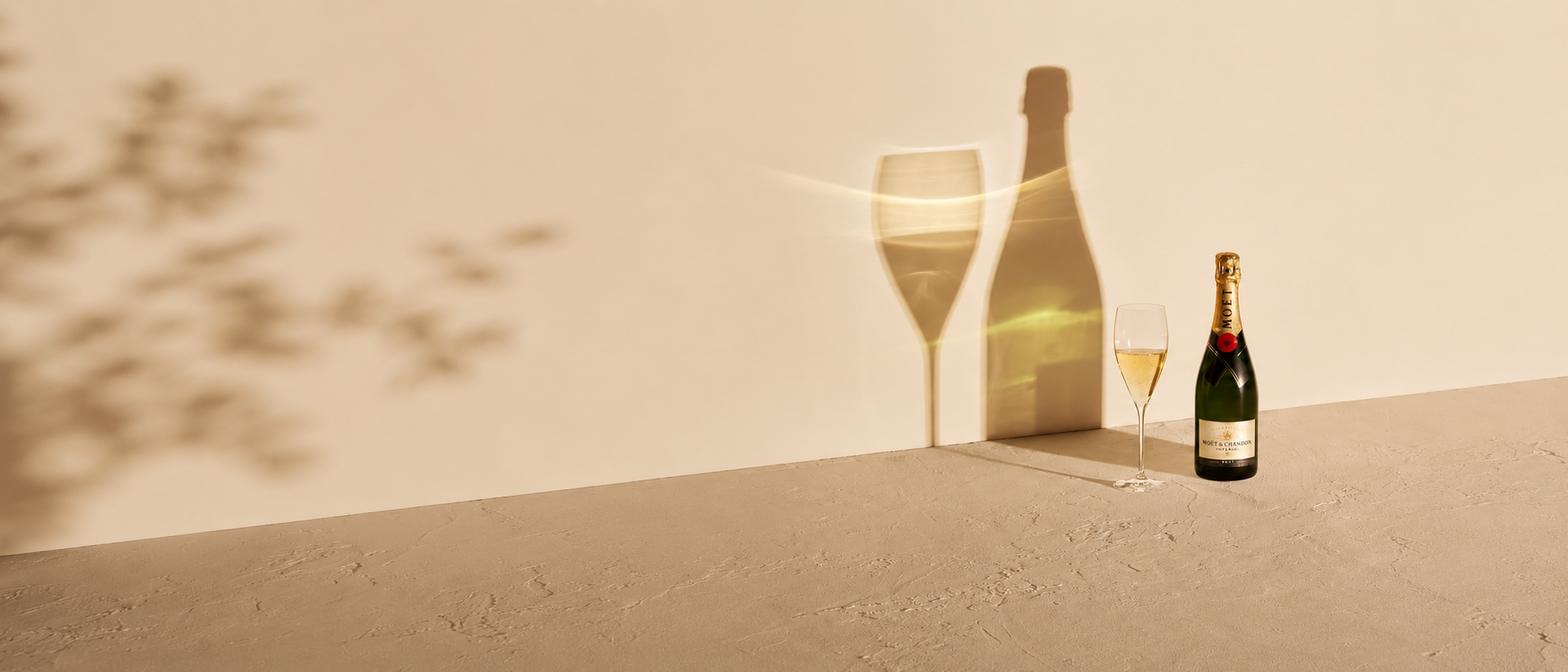 Textured background for everyday glassware